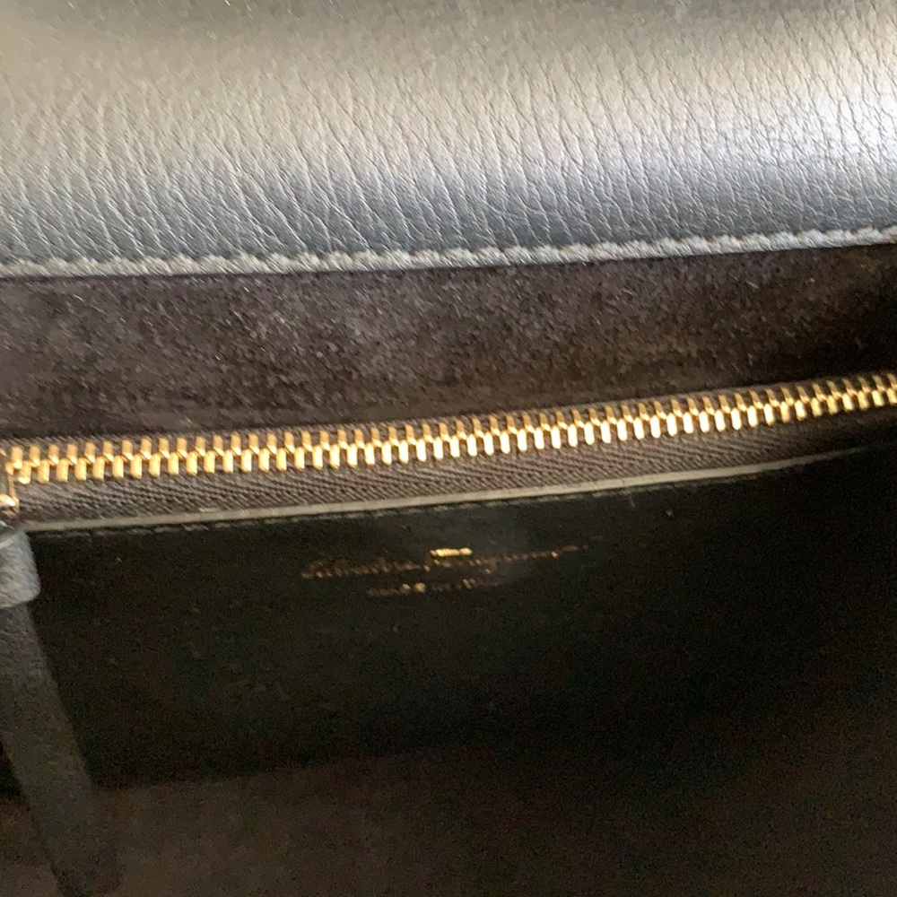 Handbag - Picture 5 of 6